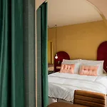 The Ostendian 4*